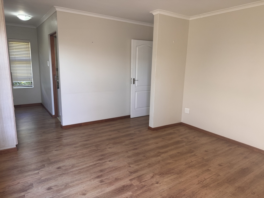 4 Bedroom Property for Sale in Monte Christo Western Cape